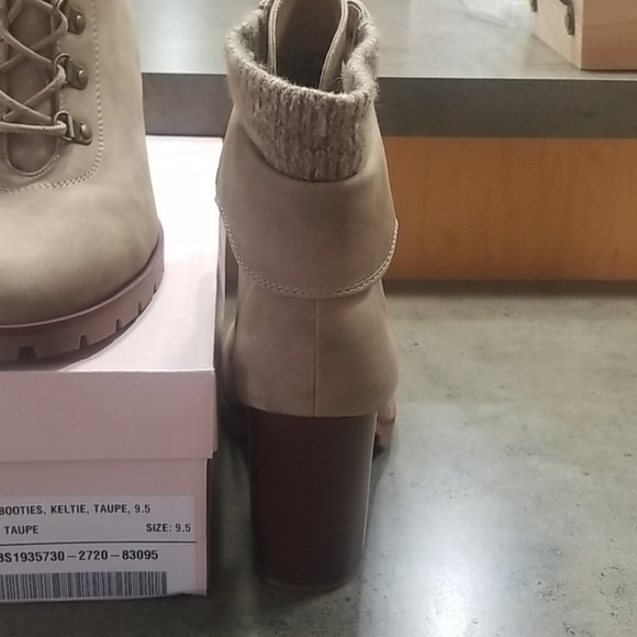 Booties - Picture 5 of 6